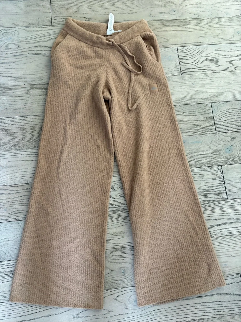 ALO yoga Snuggle Up pants